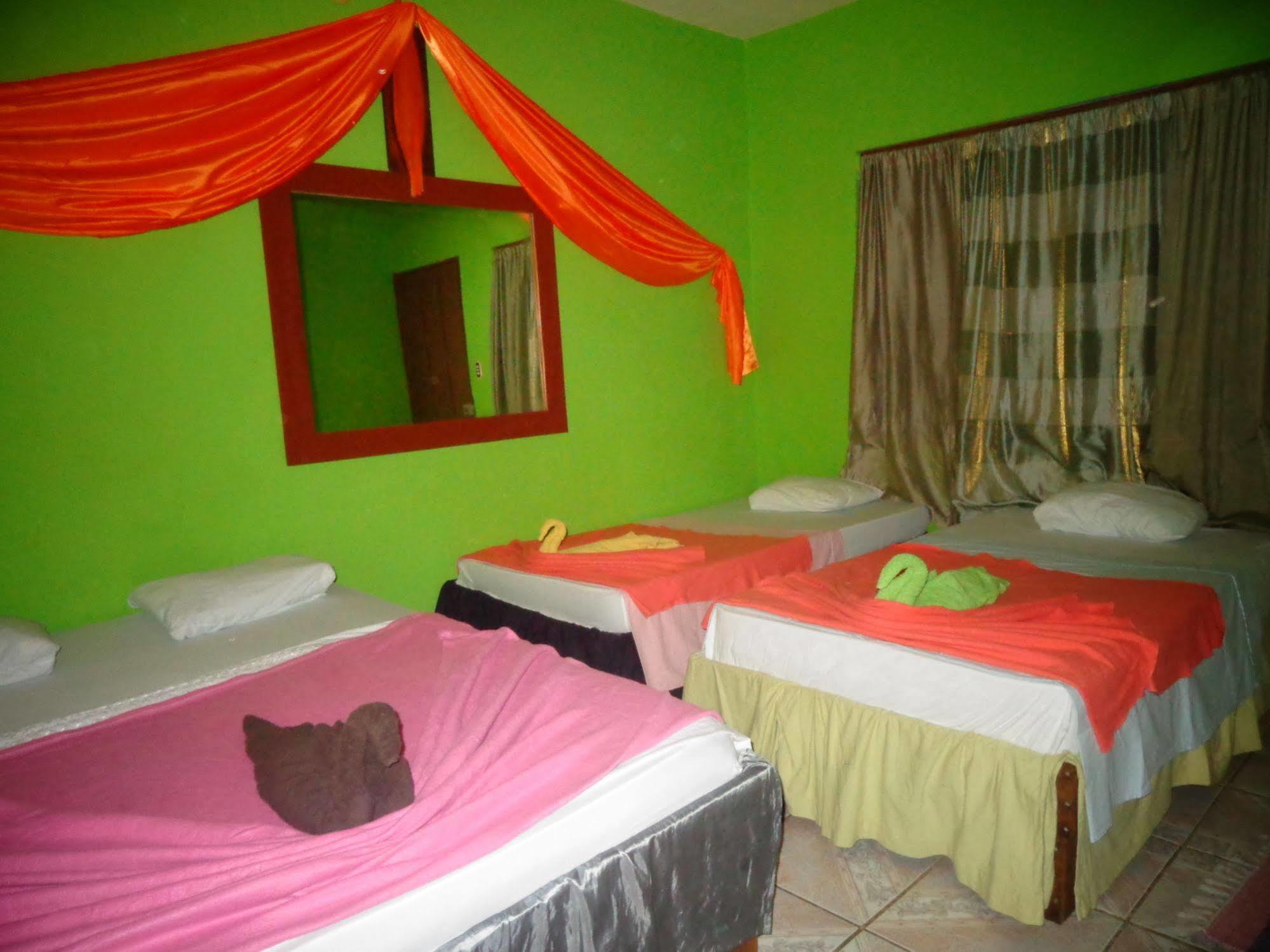 Hostel Cabinas Tortuguero Natural Zewnętrze zdjęcie